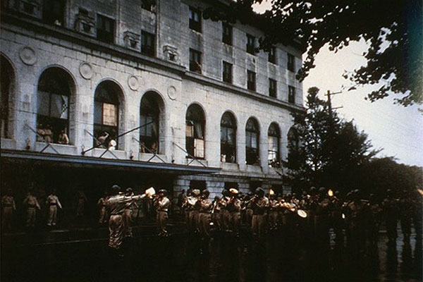 1945年8月30日ダグラス・マッカーサー到着前