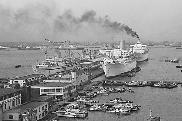 1964年頃の大さん橋