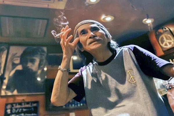 ビートルズのジョージ・ハリスンにそっくりな安藤さん