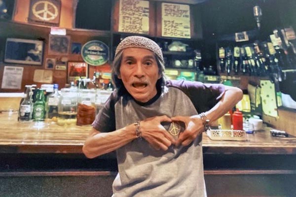 ビートルズのジョージ・ハリスンにそっくりな安藤さん