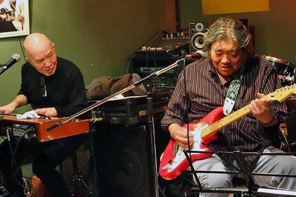 2015年11月29日 エディさんと久野さんのライブ　本牧のゴールデン・カップにて