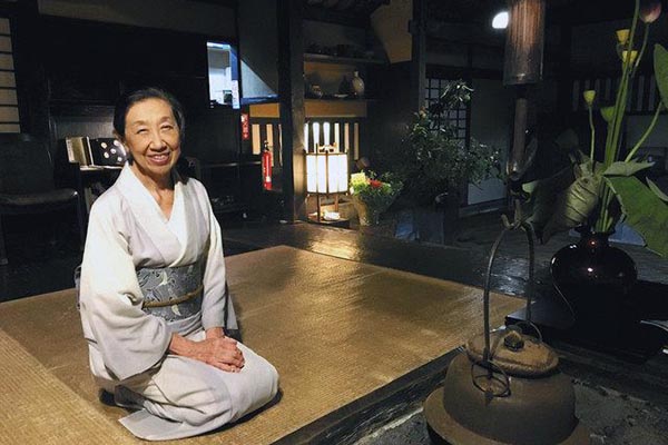 隣花苑２代目女将の西郷槙子さん