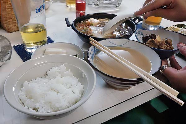 牛鍋定食 800円　しじみのお味噌汁です！